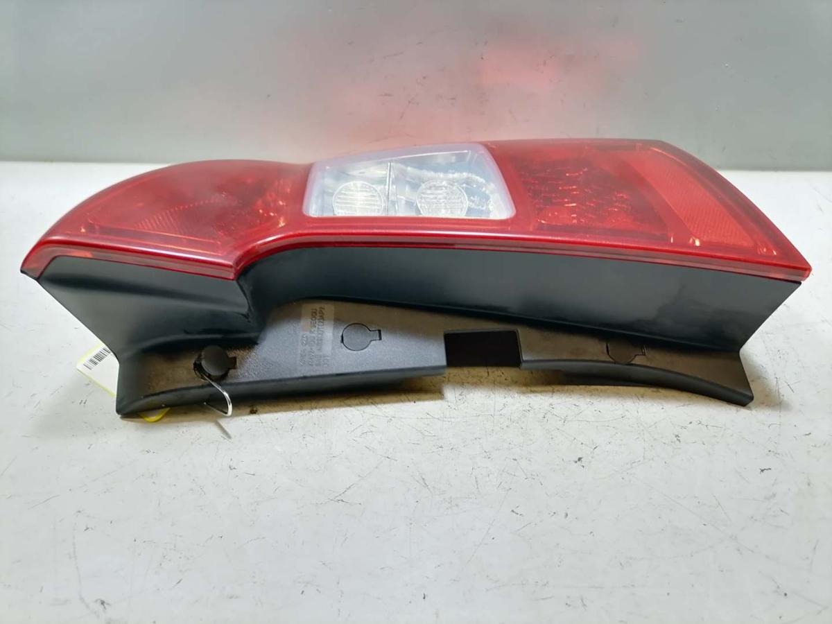 Kia Carens 3 original R&uuml;cklicht R&uuml;ckleuchte Schlussleuchte rechts Bj.2007